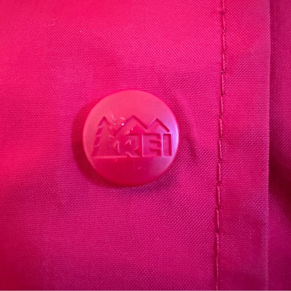 REI Women's Red Gore-Tex Outdoor Rain Hooded Jacket Size 14 - Picture 4 of 11